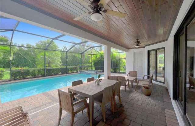 1975 Mustique St Gallery 3