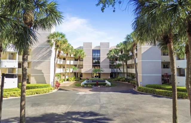 5700 Camino Del Sol - 5700 Camino Del Sol, Palm Beach County, FL 33433