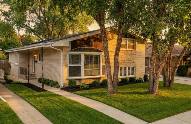 7258 N Crawford Avenue photos photos