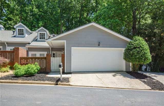 2992 Crosswycke Forest Drive NE photos photos