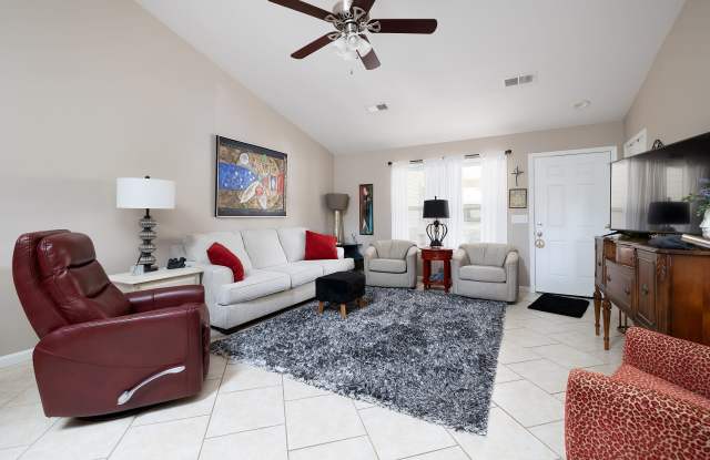 112 Clubhouse Circle - A Gallery 4