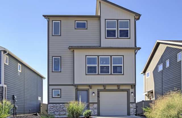 Bright  Open 3-Bed | Great Yard + Mountain Views photos photos
