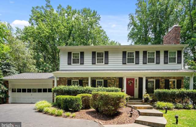10411 ARTEMEL LN - 10411 Artemel Lane, Great Falls, VA 22066