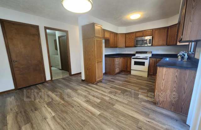 1710 Eastridge Ave photos photos