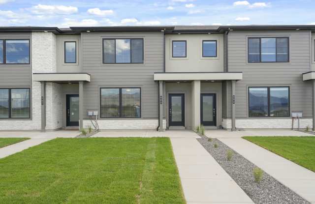 904 850 West photos photos