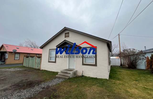 Quiet 2-Bedroom Home Along Hwy 12 – Large Yard photos photos