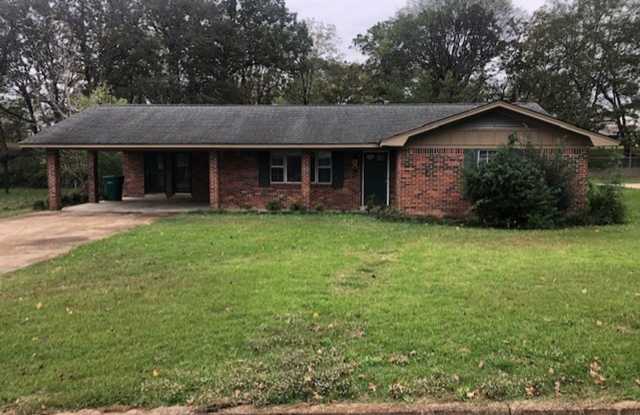 2509 Hood Avenue - 2509 Hood Avenue, Tupelo, MS 38801