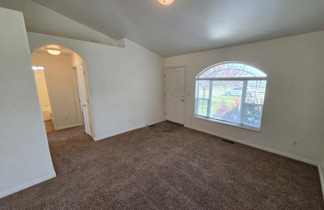 222 Robison Dr Gallery 3