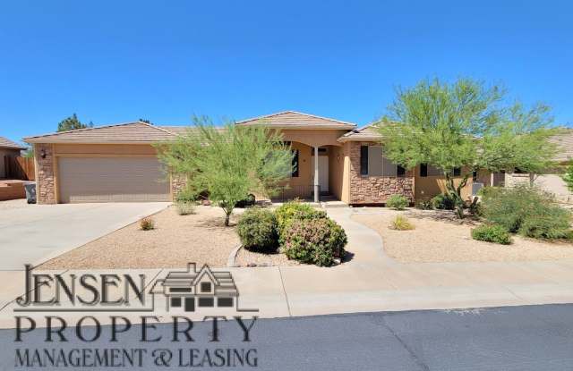 Spacious Home in Ivins - 41 East 725 South, Ivins, UT 84738