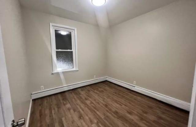 228 Harrison Ave Gallery 4