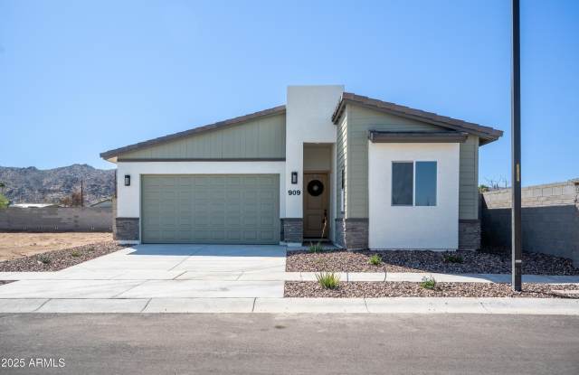 909 E Desert Lane photos photos