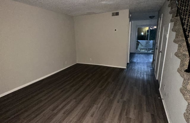 1057 Harold Drive - 1 Gallery 2