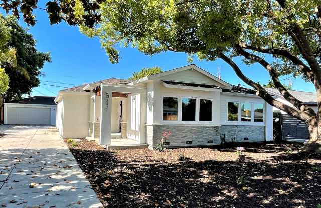 3BD/2BA - Stylish Home Near Valley Fair Mall: Modern Amenities  Pet-Friendly photos photos