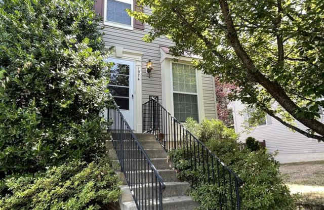 3 Bedroom End-Unit Townhouse - 1974 Teasel Court, Lake Ridge, VA 22192
