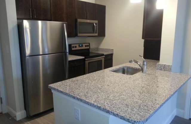 37 Haverhill Rd. - 37 Haverhill Road, Amesbury Town, MA 01913