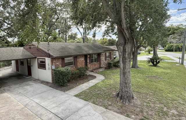1502 West Country Club Drive Gallery 2
