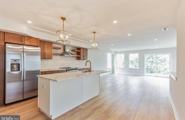 1236 BUTLER PIKE # photos photos
