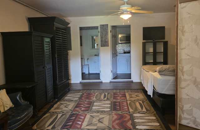 10504 Dexter Drive West Gallery 3