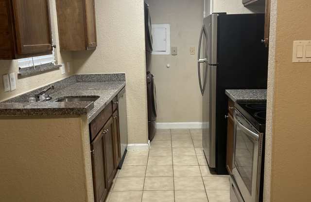 7600 Emmett F Lowry Expressway unit 307 - 1 Gallery 4