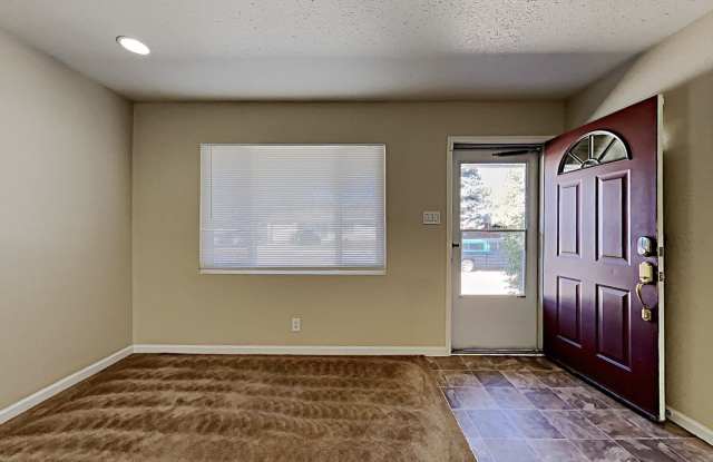 525 Sawyer Way Gallery 3