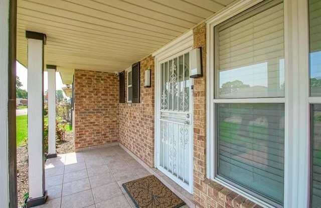 7708 LIGUSTRUM Drive Gallery 3