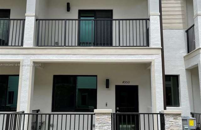 4609 NW 83rd Path photos photos