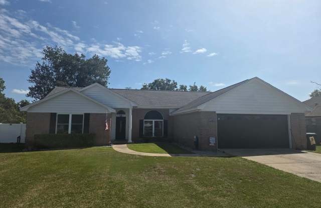 Spacious 4Bed/2Ba Brick Home w/Inground Pool in Mowat Highlands! *1/2 OFF Security Deposit for Active-Duty Military!* photos photos