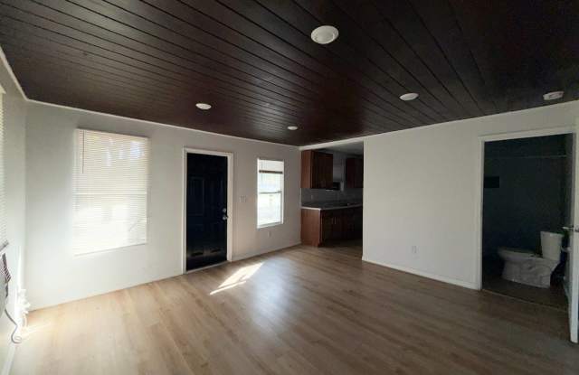 101 West 21st Street - 2 Gallery 3
