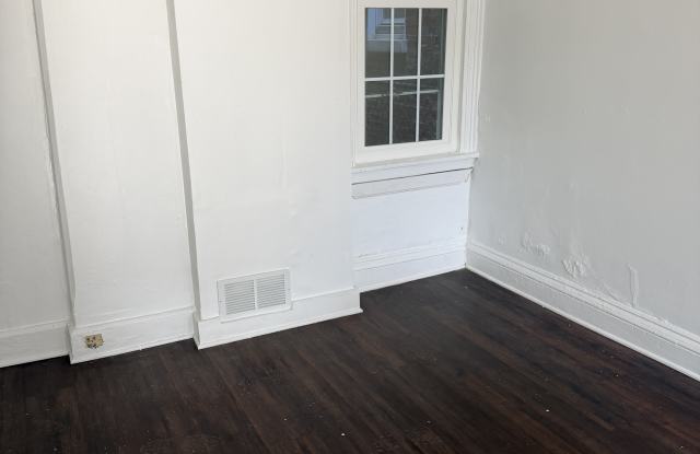 843 North Spruce Street Gallery 3