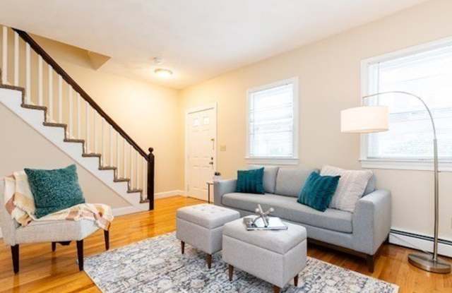 284 Melrose Street unit: A Gallery 4