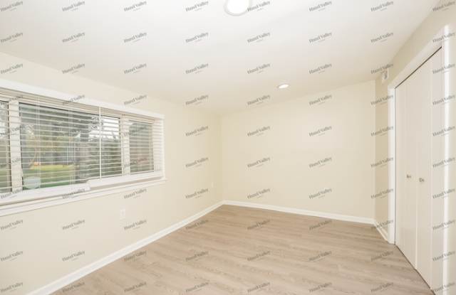 26560 Cannon Road Gallery 4