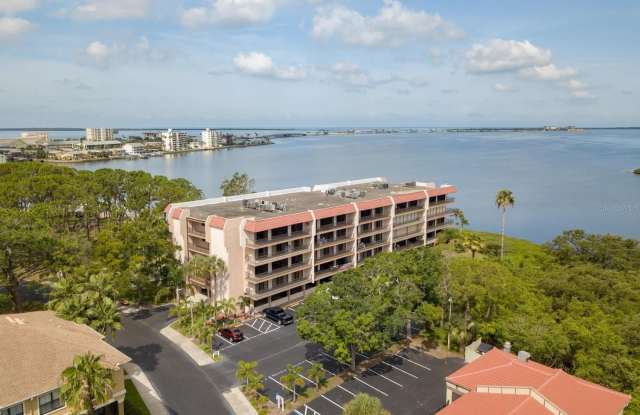 2700 BAYSHORE BOULEVARD photos photos