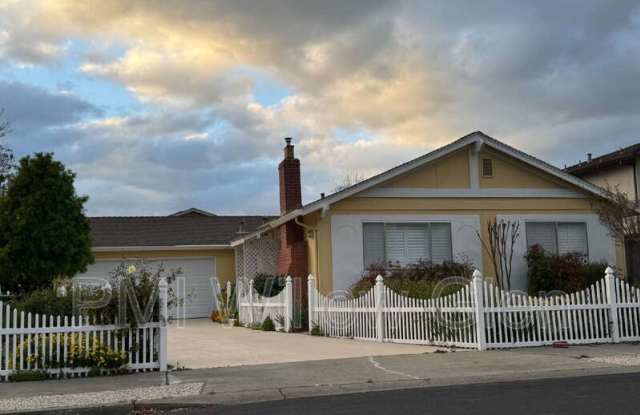 140 Belwood Court photos photos