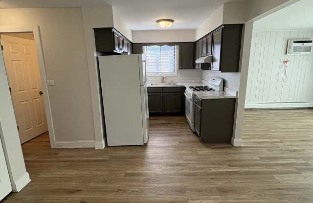 5644 Independence Avenue photos photos