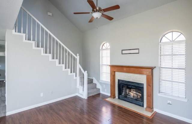 5104 Yaupon Drive Gallery 3