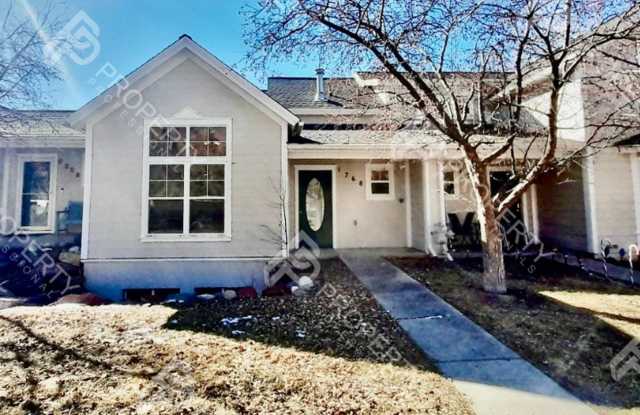 Glenwood Springs Townhouse - 1768 Stockton Road, Glenwood Springs, CO 81601
