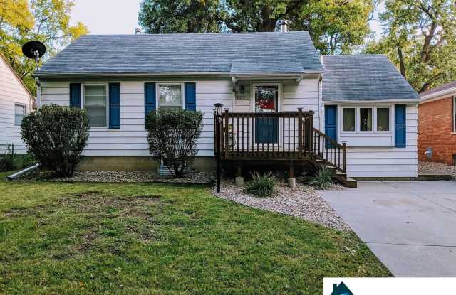 Charming and cozy 2 bedroom 1 bathroom photos photos