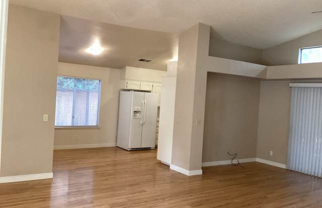 9615 N Buttonwood Court Gallery 4