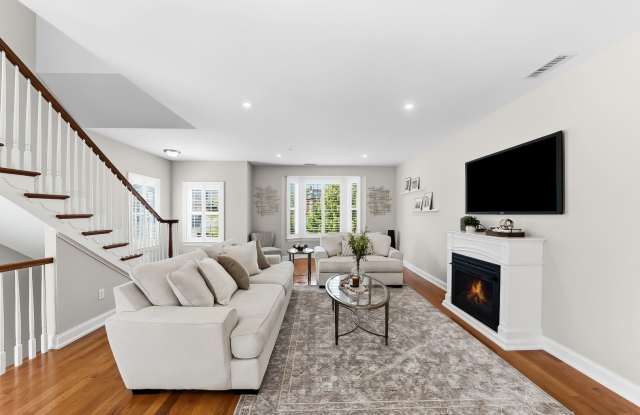 3 Bedroom, 2.5 Townhouse with Off Street Parking in Downtown West Chester Gallery 3