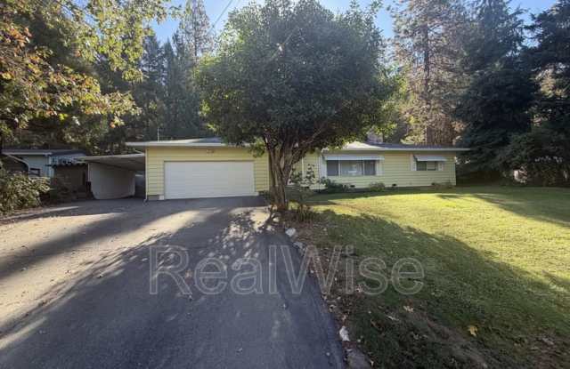 7665 Rogue River Hwy Gallery 1