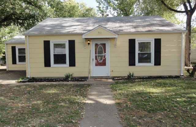 911 N Garfield - 911 North Garfield Street, Junction City, KS 66441