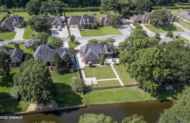 117a Maple Grove Lane Gallery 3