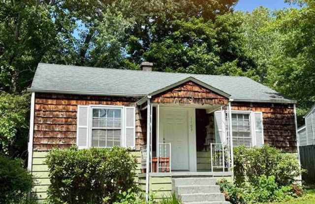 Beautiful Cottage Style Home photos photos