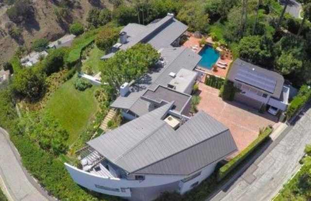 1375 Summitridge Place Gallery 2