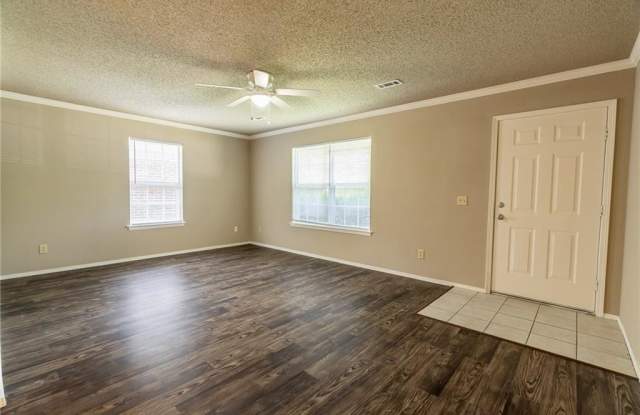 572  S Dockery  LN Gallery 3