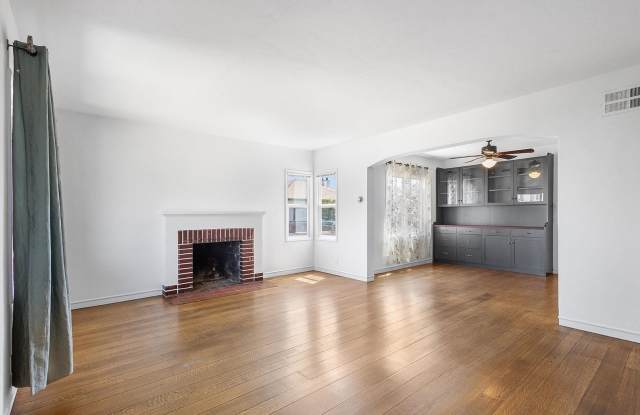 208 Pacific Ave - 3++ bedroom | 2 bath | Single family home Gallery 4