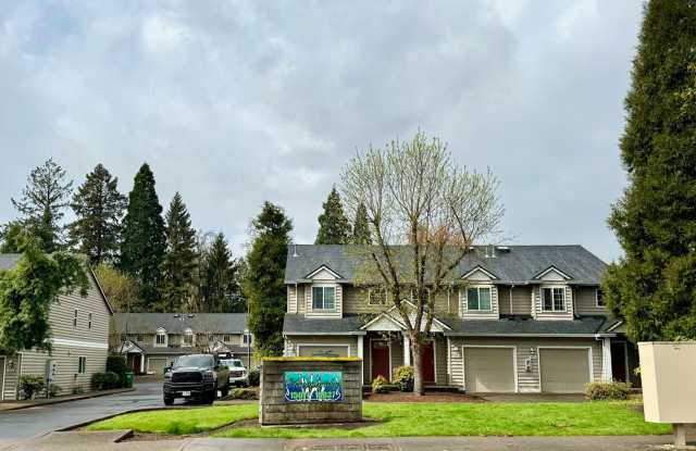 Nicely Renovated 2 Bedroom, 2.5 Bath Townhouse with Garage Gallery 3