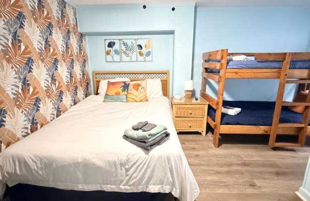 5708 Emerald Drive Gallery 4