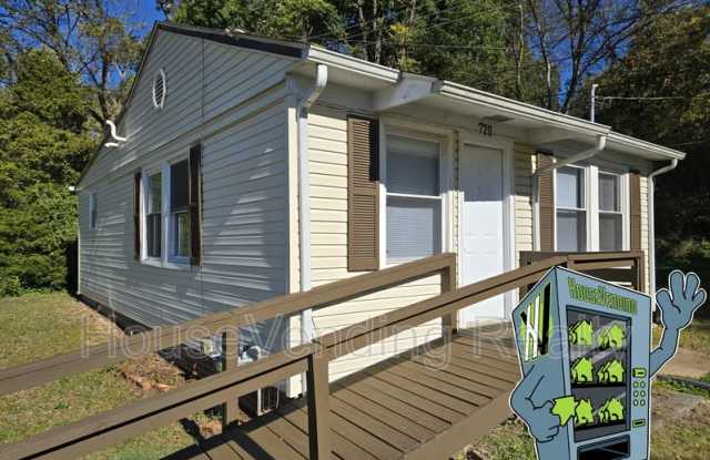 720 Houston Ave photos photos