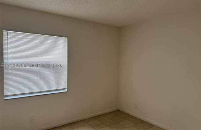 9944 Nob Hill Ct Gallery 3